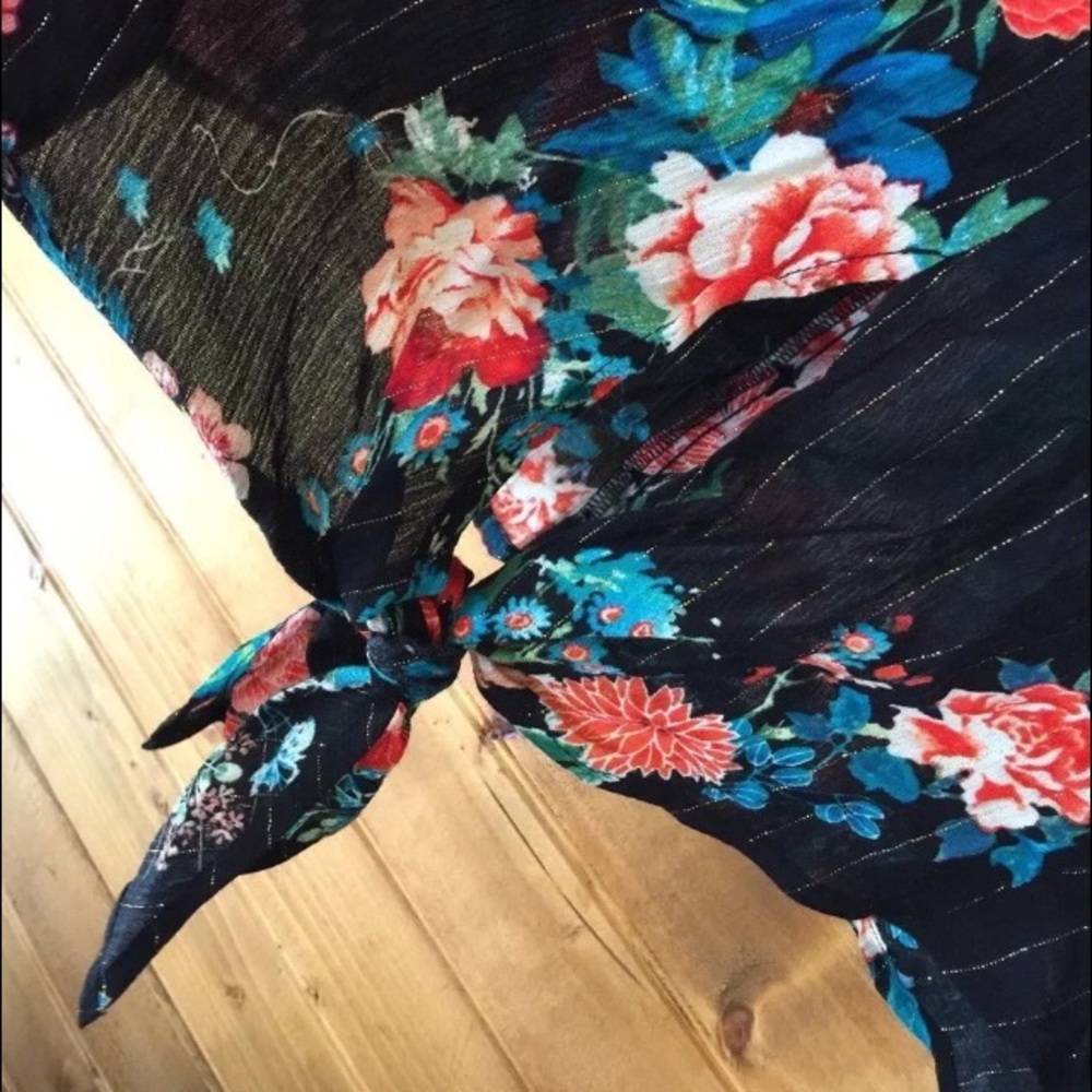NWT H.I.P Women’s 1X floral blouse wrap tie waist - Picture 2 of 6
